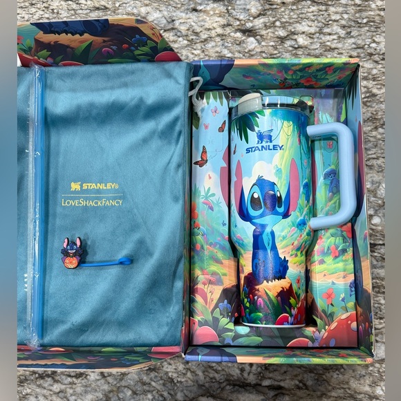 Stanley Sky Blue Mug with Vibrant Nature Design - Picture 3 of 5